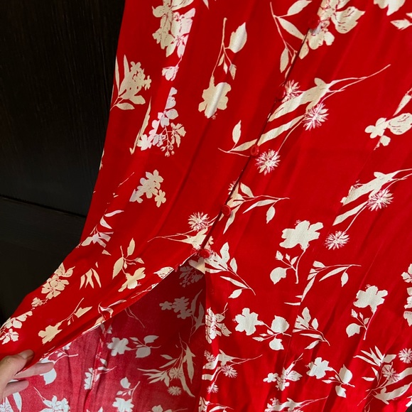 Zara red floral print front button dress - Size medium - Picture 8 of 9